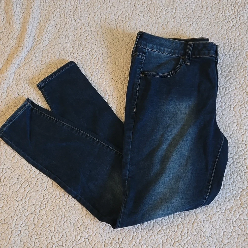 Low Rise Jegging - Picture 1 of 11